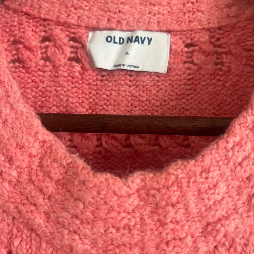 Old Navy Women's Coral Crew Neck Sweater
